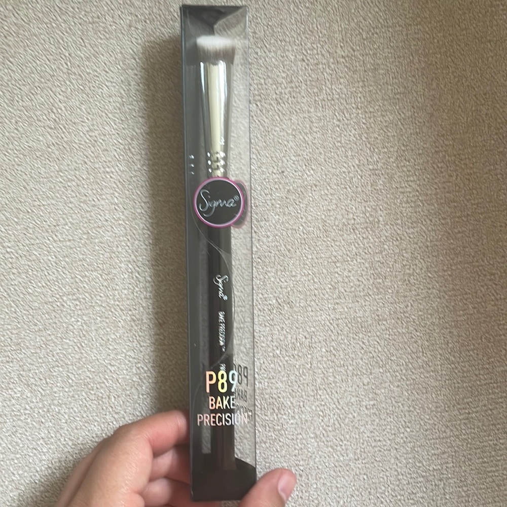 BNIB Sigma Brush P89